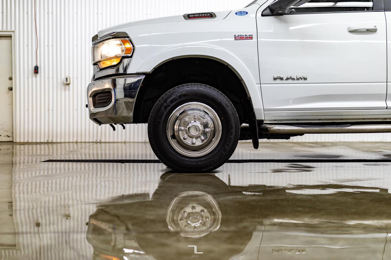 2020 Ram 3500 4x4 Crew Cab SLT Dually Deck HEMI Red Deer AB