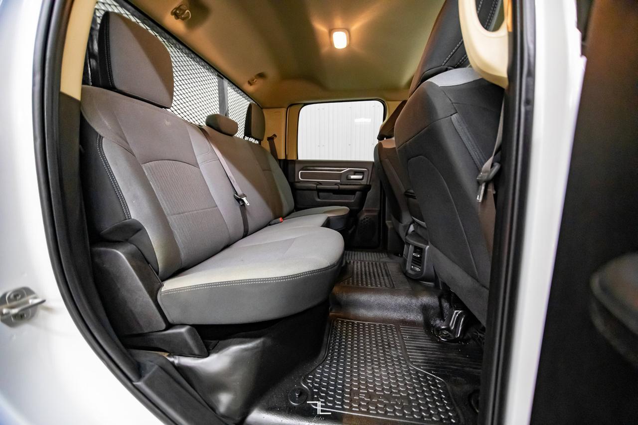 2020 Ram 3500 4x4 Crew Cab SLT Dually Deck HEMI Red Deer AB
