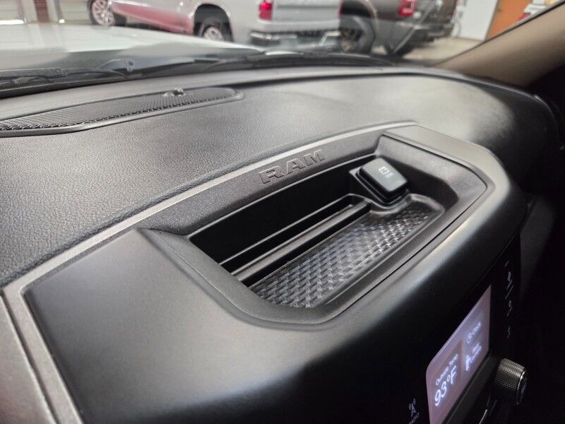 2020 Ram 3500 Chassis Cab Flatbed Dually 6.7L Diesel AISIN Toolbox Gooseneck NEW TIres FREE WARRANTY Arlington TX