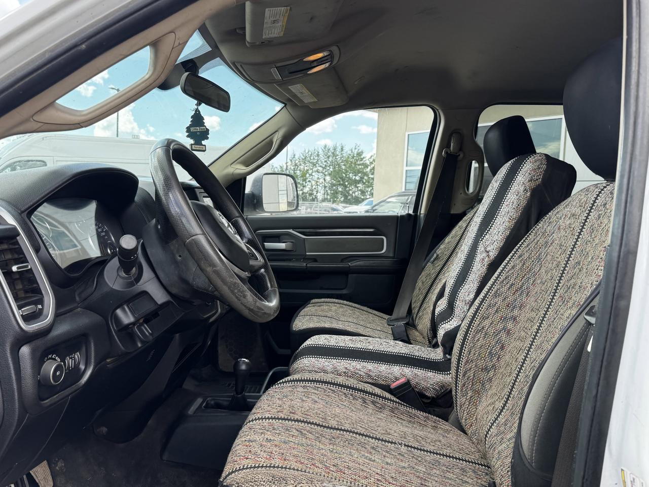 2020 Ram 3500 Chassis Cab SLT Dually Crew 4x4 | Low KMs | HEMI V8 | Front Bench | Backup Alarm Redwater AB