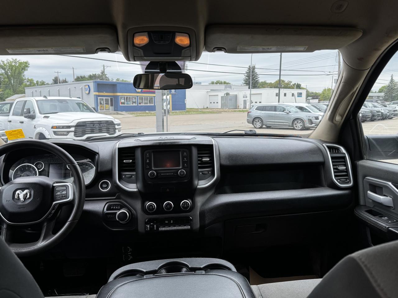 2020 Ram 3500 Chassis Cab SLT Dually Crew 4x4 | Low KMs | HEMI V8 | Front Bench | Backup Alarm Redwater AB