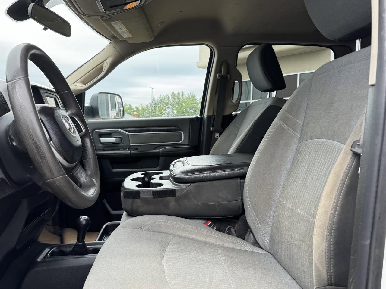 2020 Ram 3500 Chassis Cab SLT Dually Crew 4x4 | Low KMs | HEMI V8 | Front Bench | Backup Alarm Redwater AB