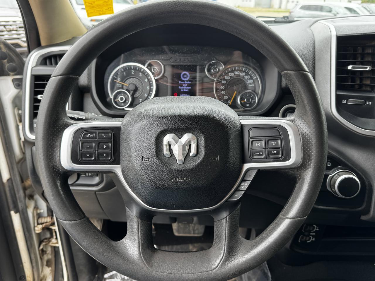 2020 Ram 3500 Chassis Cab SLT Dually Crew 4x4 | Low KMs | HEMI V8 | Front Bench | Backup Alarm Redwater AB
