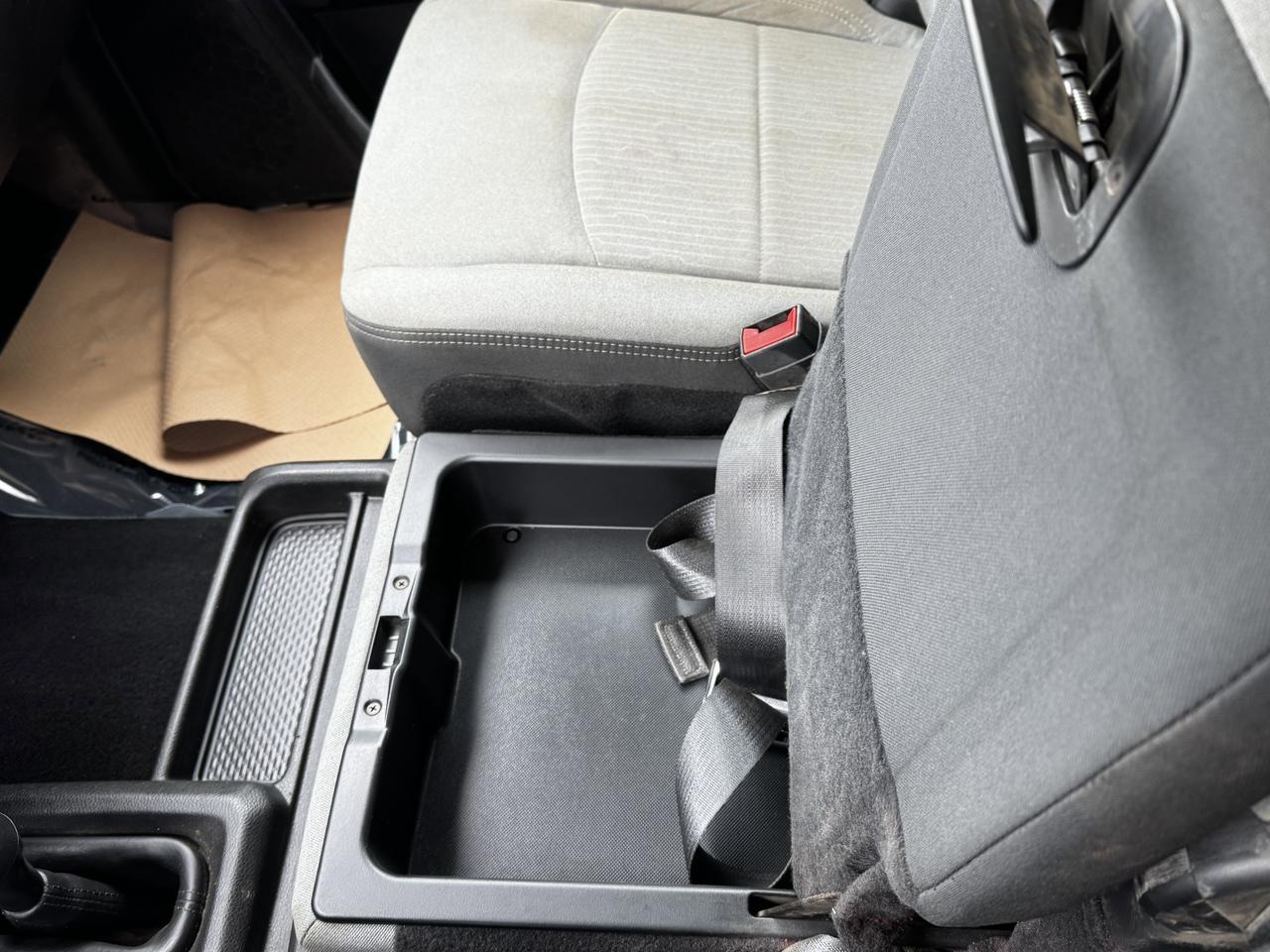 2020 Ram 3500 Chassis Cab SLT Dually Crew 4x4 | Low KMs | HEMI V8 | Front Bench | Backup Alarm Redwater AB