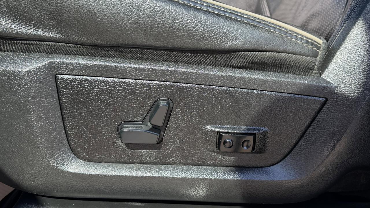 2020 Ram 3500 Limited | Cummins Turbo Diesel | Leather Interior | NAV | Heated Vented Seats | Remote Start Redwater AB