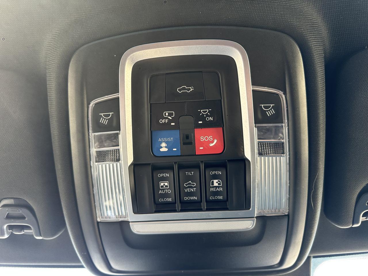 2020 Ram 3500 Limited Crew Cab | Aisin | 360 Camera | Sun Roof | Auto Level Suspension | Ram Box | 5th Wheel Prep Redwater AB