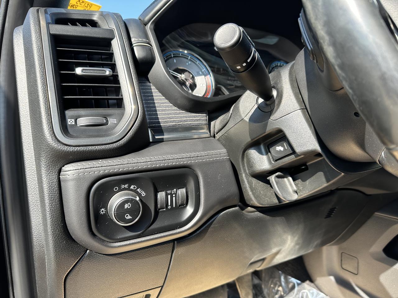 2020 Ram 3500 Limited Crew Cab | Aisin | 360 Camera | Sun Roof | Auto Level Suspension | Ram Box | 5th Wheel Prep Redwater AB