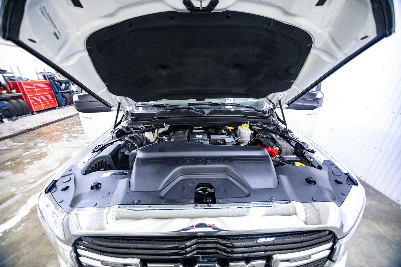 2020 Ram 5500 4x4 Crew Cab SLT Deck Diesel AISIN Red Deer AB