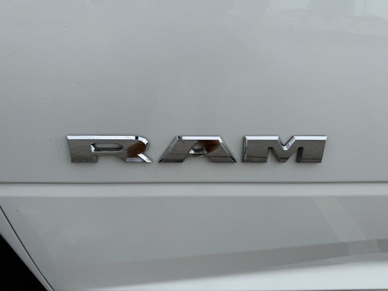 2020 Ram 5500 4x4 Diesel Flatbed 58k mi's Tradesman Collinsville OK