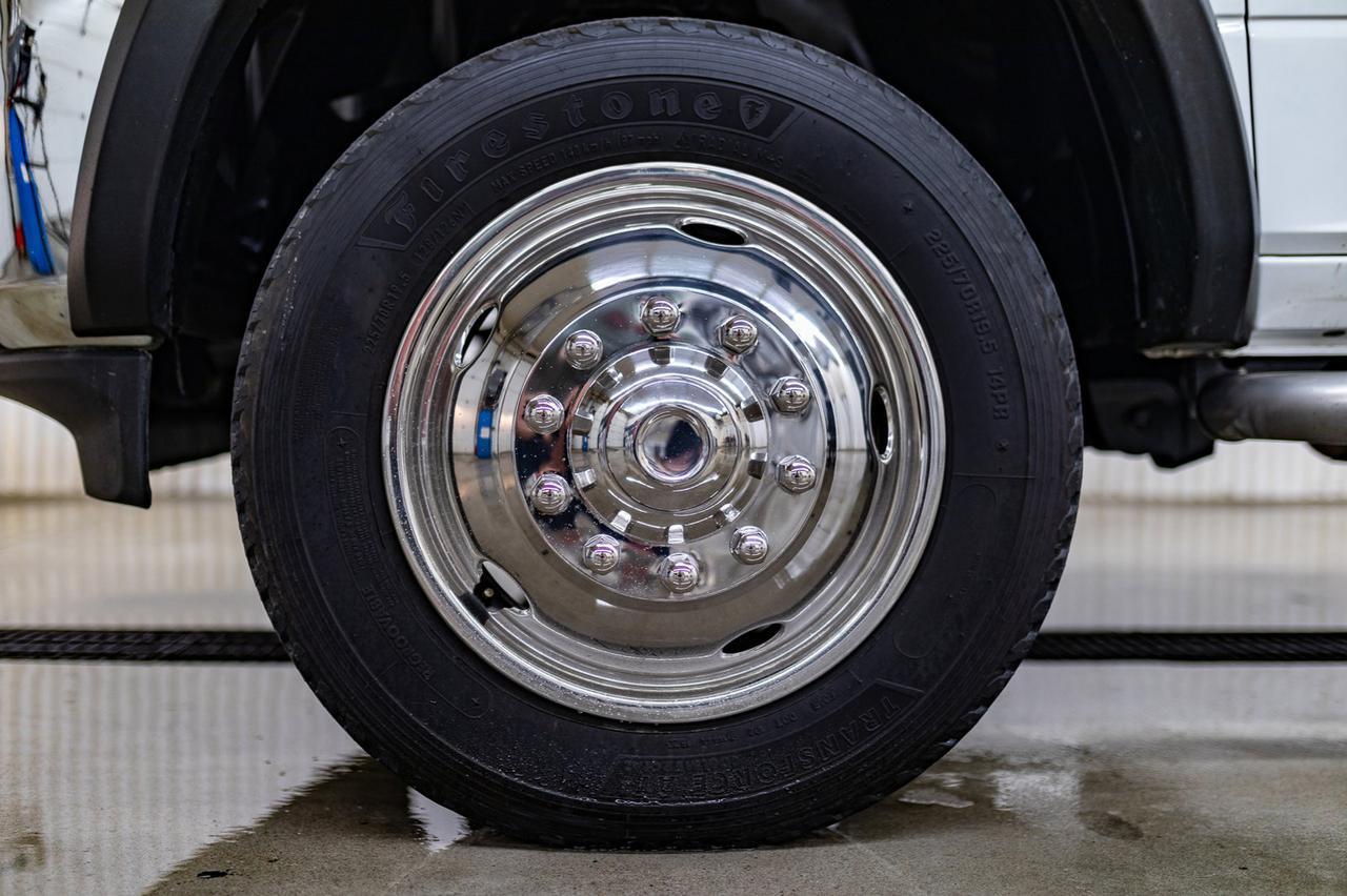 2020 Ram 5500 4x4 Reg Cab SLT Deck Diesel AISIN BCam Red Deer AB