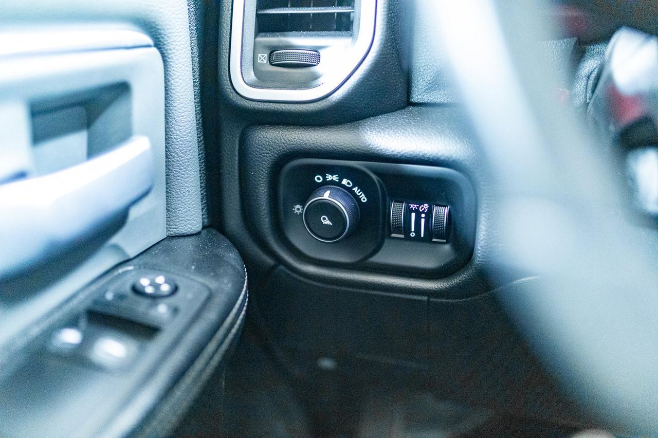 2020 Ram 5500 4x4 Reg Cab SLT Deck Diesel AISIN BCam Red Deer AB