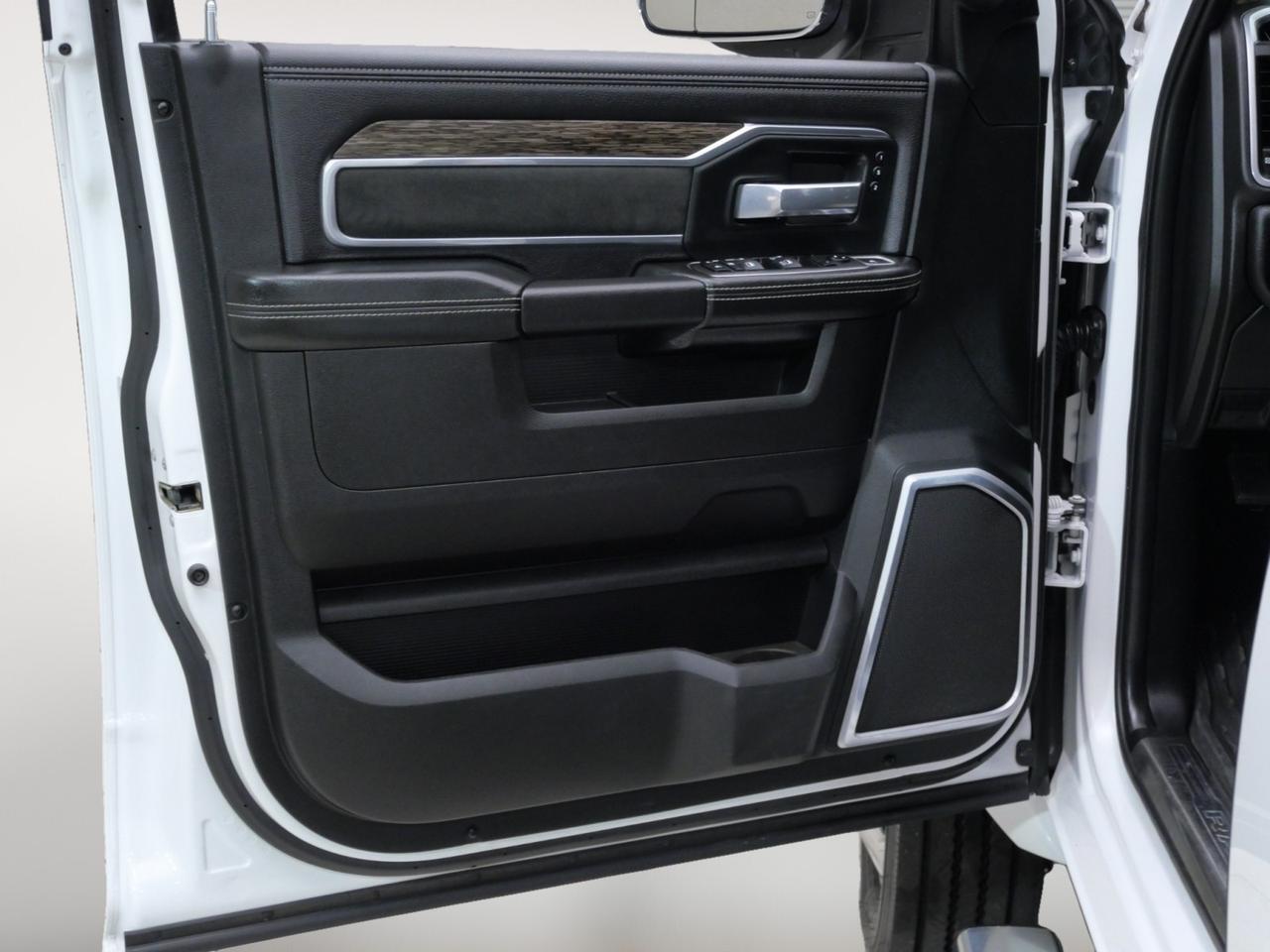 2020 Ram 5500 Chassis Laramie Aisin 6.7L Cummins 4x4 Mansfield TX
