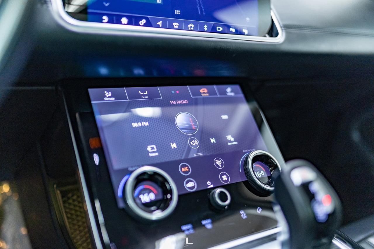 2020 Range Rover Evoque AWD SE Leather Roof Nav BCam Red Deer AB