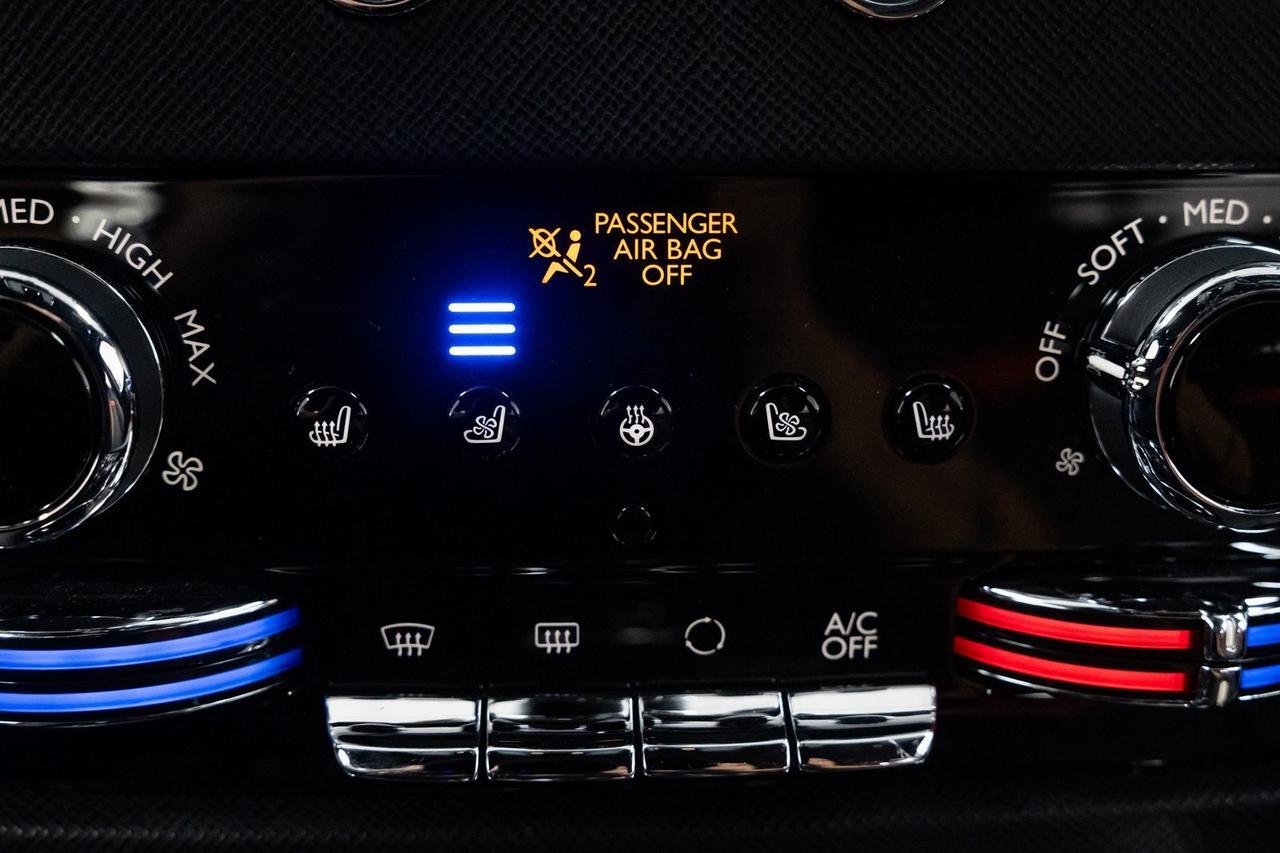 2020 Rolls-Royce Cullinan Base Black Badge, Starlight Headliner Portland OR