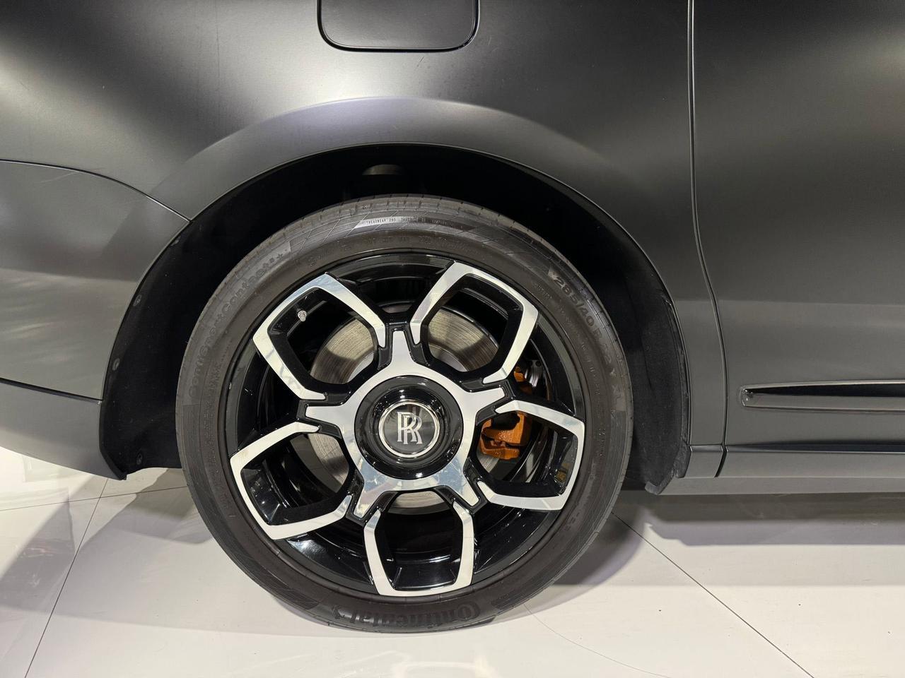 2020 Rolls-Royce Cullinan Black Badge 4-seat configuration, rear fridge, Bespoke audio & MORE!! Fort Lauderdale FL