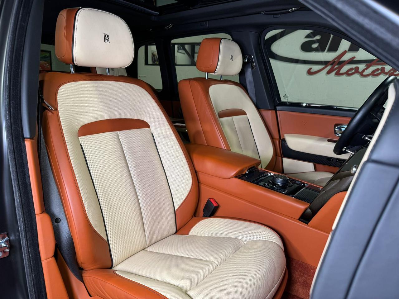 2020 Rolls-Royce Cullinan Black Badge 4-seat configuration, rear fridge, Bespoke audio & MORE!! Fort Lauderdale FL