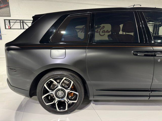 2020 Rolls-Royce Cullinan Black Badge 4-seat configuration, rear fridge, Bespoke audio & MORE!! Fort Lauderdale FL