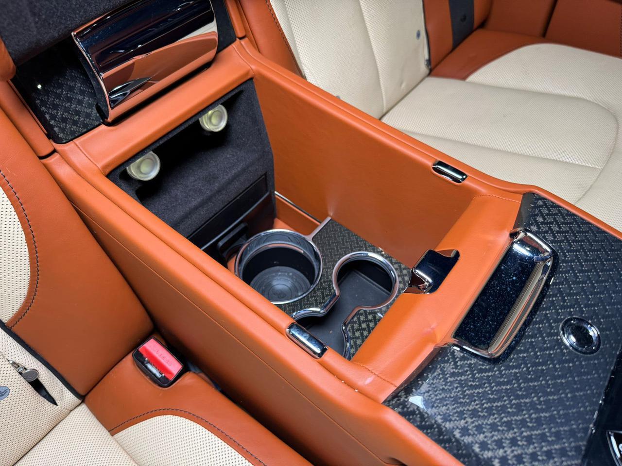 2020 Rolls-Royce Cullinan Black Badge 4-seat configuration, rear fridge, Bespoke audio & MORE!! Fort Lauderdale FL