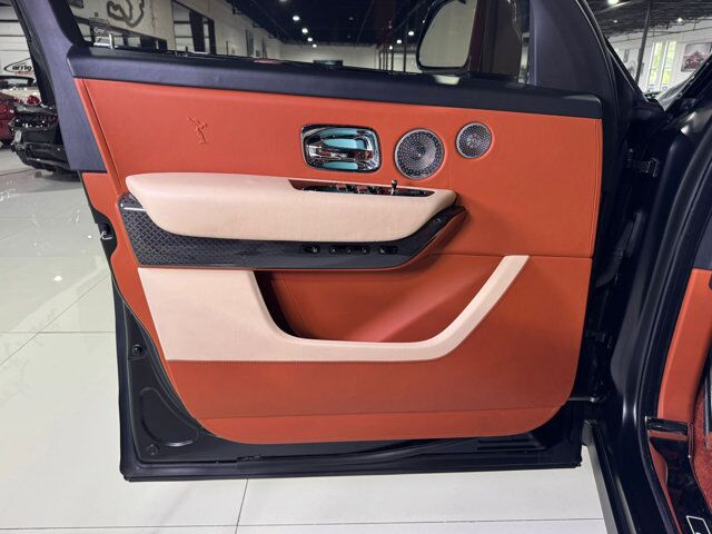 2020 Rolls-Royce Cullinan Black Badge 4-seat configuration, rear fridge, Bespoke audio & MORE!! Fort Lauderdale FL