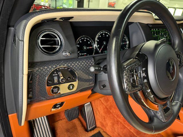 2020 Rolls-Royce Cullinan Black Badge 4-seat configuration, rear fridge, Bespoke audio & MORE!! Fort Lauderdale FL