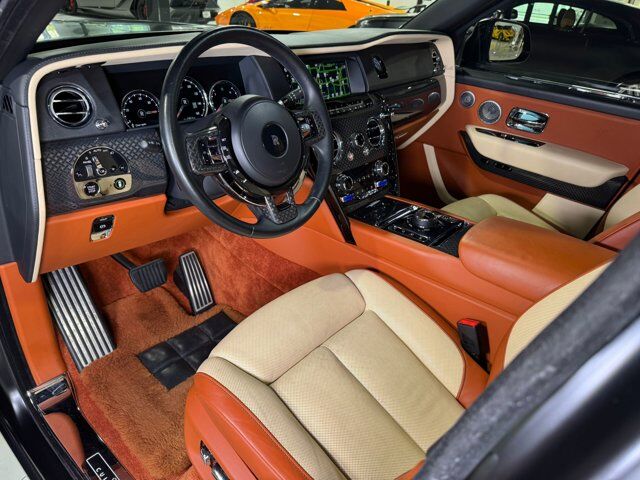 2020 Rolls-Royce Cullinan Black Badge 4-seat configuration, rear fridge, Bespoke audio & MORE!! Fort Lauderdale FL