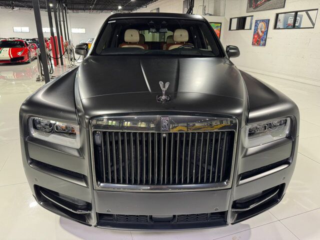 2020 Rolls-Royce Cullinan Black Badge 4-seat configuration, rear fridge, Bespoke audio & MORE!! Fort Lauderdale FL