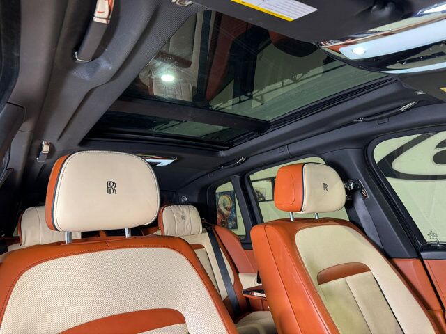 2020 Rolls-Royce Cullinan Black Badge 4-seat configuration, rear fridge, Bespoke audio & MORE!! Fort Lauderdale FL