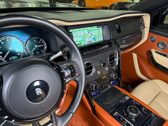 2020 Rolls-Royce Cullinan Black Badge 4-seat configuration, rear fridge, Bespoke audio & MORE!! Fort Lauderdale FL