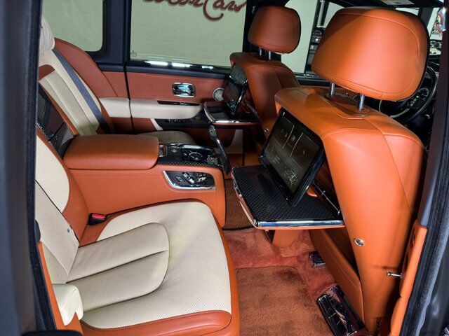 2020 Rolls-Royce Cullinan Black Badge 4-seat configuration, rear fridge, Bespoke audio & MORE!! Fort Lauderdale FL
