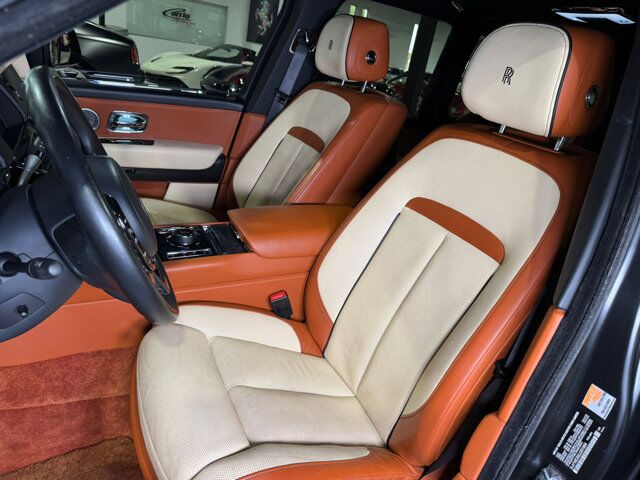 2020 Rolls-Royce Cullinan Black Badge 4-seat configuration, rear fridge, Bespoke audio & MORE!! Fort Lauderdale FL