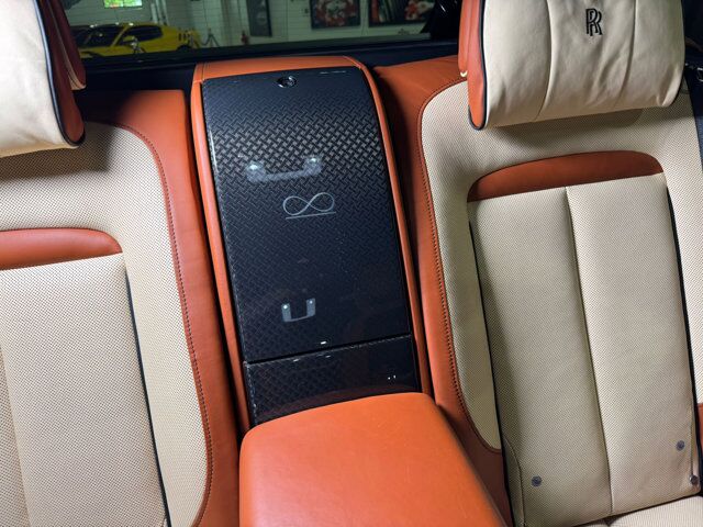 2020 Rolls-Royce Cullinan Black Badge 4-seat configuration, rear fridge, Bespoke audio & MORE!! Fort Lauderdale FL