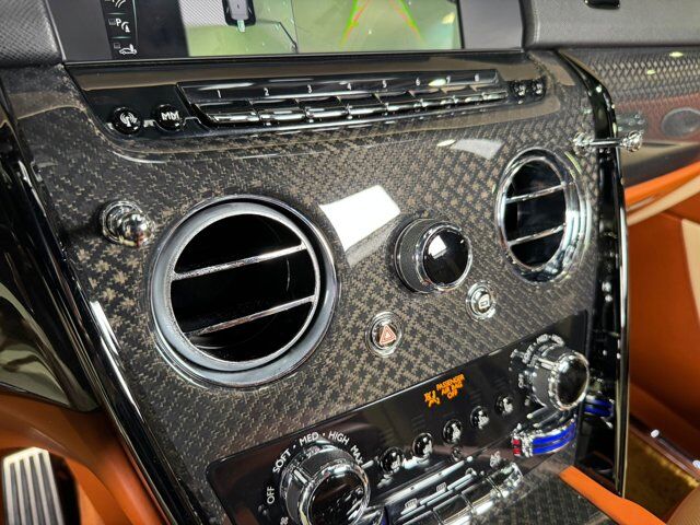 2020 Rolls-Royce Cullinan Black Badge 4-seat configuration, rear fridge, Bespoke audio & MORE!! Fort Lauderdale FL