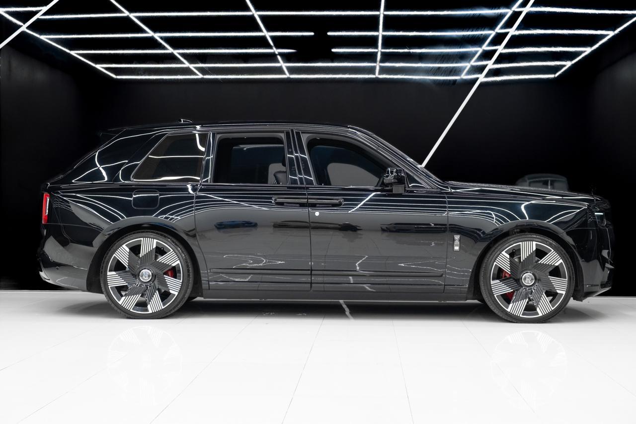 2020 Rolls Royce Cullinan Black Badge photo 4