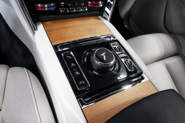 2020 Rolls-Royce Cullinan *WHITE ON WHITE* *STARLIGHT HEADLINER* San Diego CA