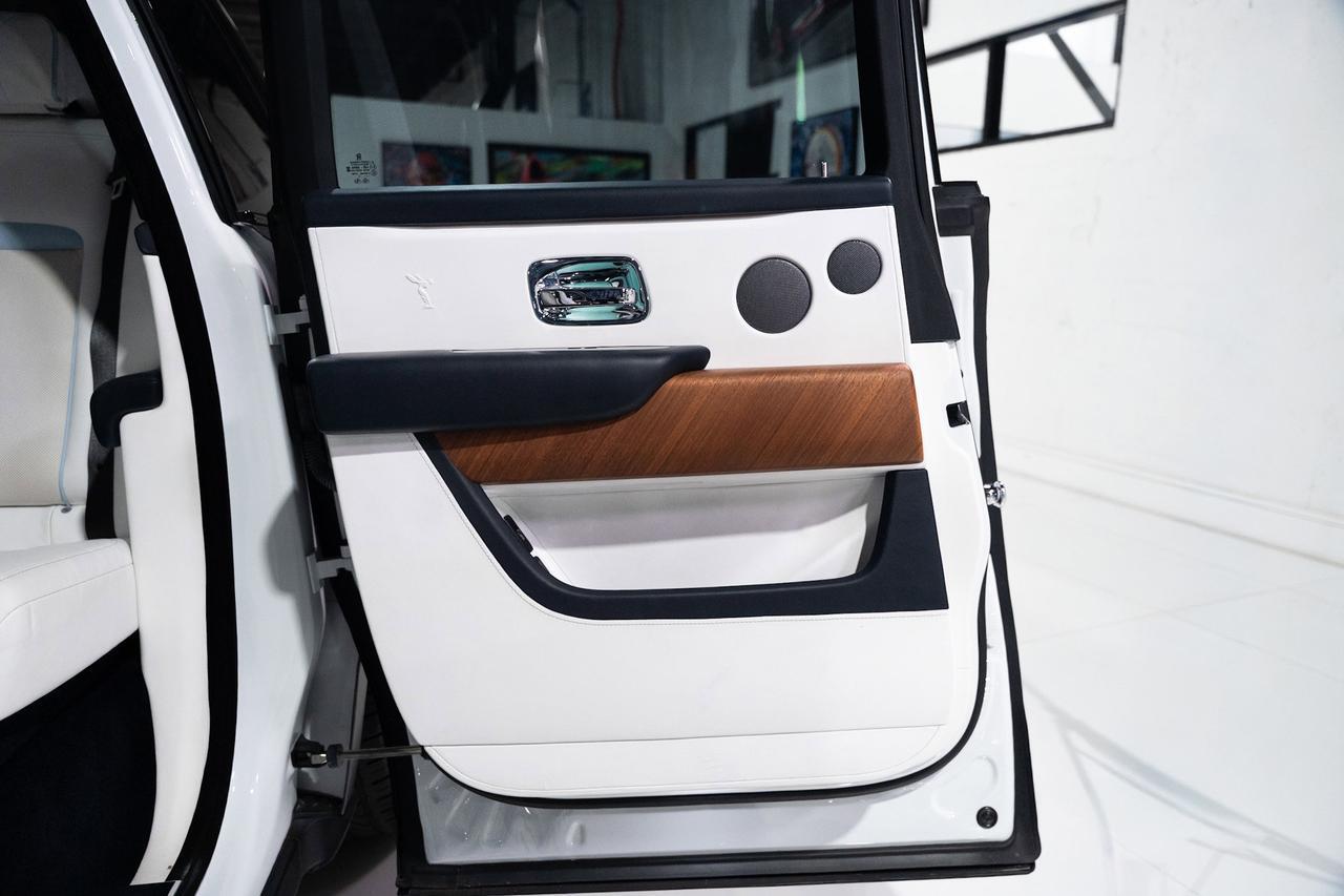 2020 Rolls-Royce Cullinan bespoke interior, shooting star headliner, bookmatched wood trim AND MUCH MORE!!! Fort Lauderdale FL