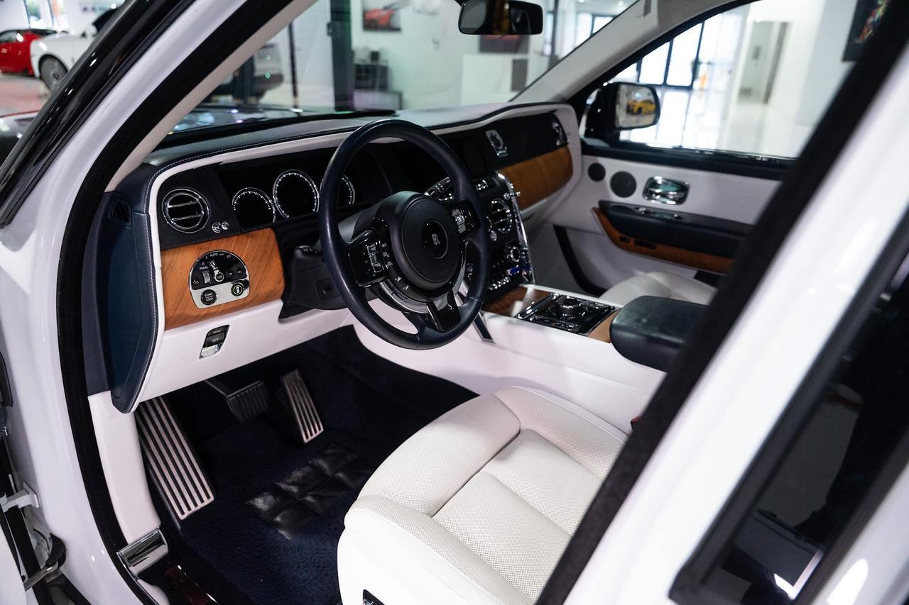 2020 Rolls-Royce Cullinan bespoke interior, shooting star headliner, bookmatched wood trim AND MUCH MORE!!! Fort Lauderdale FL