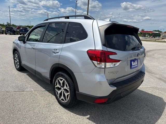 2020 Subaru Forester Premium Random Lake WI