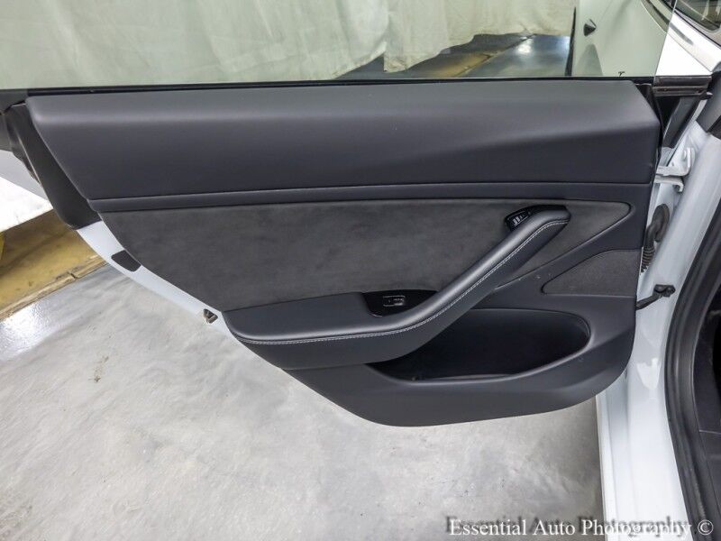 2020 Tesla Model 3 Performance PRICE INCLUDES THE $4000 ILLINOIS EV TAX CREDIT Willowbrook IL