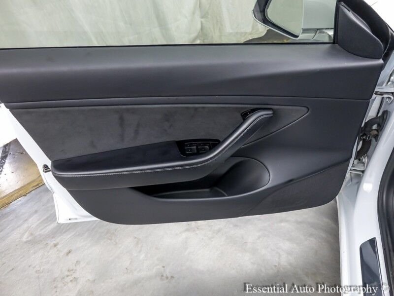 2020 Tesla Model 3 Performance PRICE INCLUDES THE $4000 ILLINOIS EV TAX CREDIT Willowbrook IL