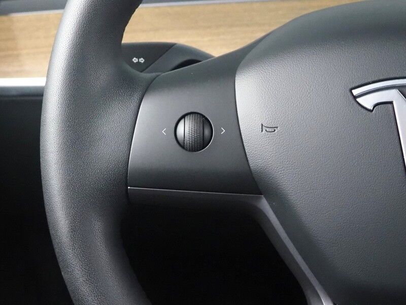 2020 Tesla Model 3 Standard Range Plus *AUTOPILOT, NAVIGATION, SAFETY ALERTS, ADAPTIVE CRUISE, SURROUND VIEW CAMERAS, PANORAMA GLASS ROOF, HEATED SEATS, 18 INCH WHEELS, BLUETOOTH Round Rock TX