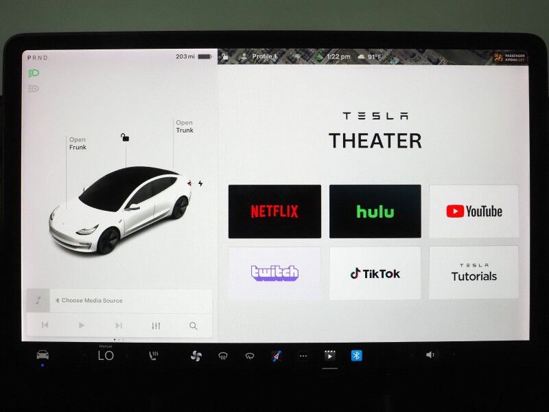 2020 Tesla Model 3 Standard Range Plus *AUTOPILOT, NAVIGATION, SAFETY ALERTS, ADAPTIVE CRUISE, SURROUND VIEW CAMERAS, PANORAMA GLASS ROOF, HEATED SEATS, 18 INCH WHEELS, BLUETOOTH Round Rock TX