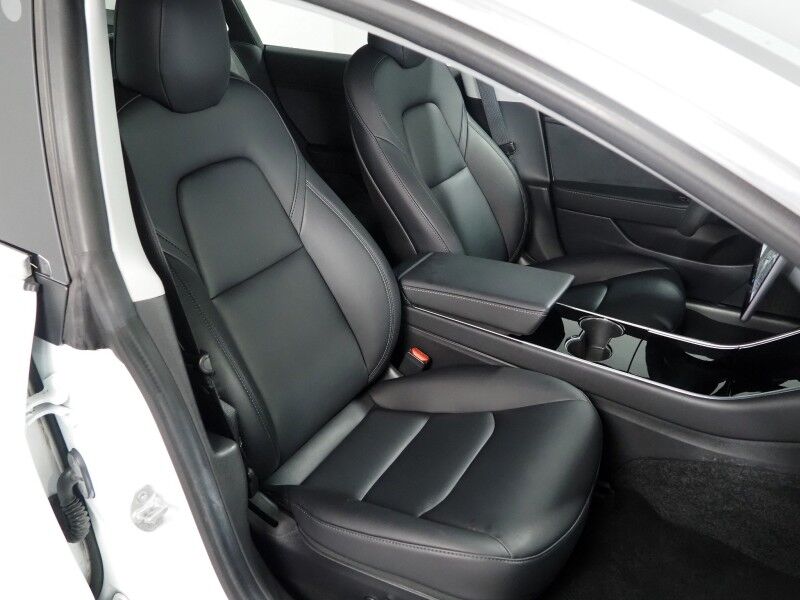 2020 Tesla Model 3 Standard Range Plus *AUTOPILOT, NAVIGATION, SAFETY ALERTS, ADAPTIVE CRUISE, SURROUND VIEW CAMERAS, PANORAMA GLASS ROOF, HEATED SEATS, 18 INCH WHEELS, BLUETOOTH