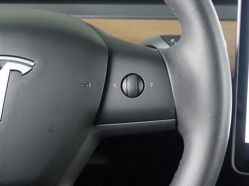 2020 Tesla Model 3 Standard Range Plus *AUTOPILOT, NAVIGATION, SAFETY ALERTS, ADAPTIVE CRUISE, SURROUND VIEW CAMERAS, PANORAMA GLASS ROOF, HEATED SEATS, 18 INCH WHEELS, BLUETOOTH Round Rock TX