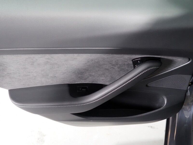 2020 Tesla Model 3 Standard Range Plus *AUTOPILOT, NAVIGATION, SAFETY ALERTS, ADAPTIVE CRUISE, SURROUND VIEW CAMERAS, PANORAMA GLASS ROOF, HEATED SEATS, 18 INCH WHEELS, BLUETOOTH Round Rock TX