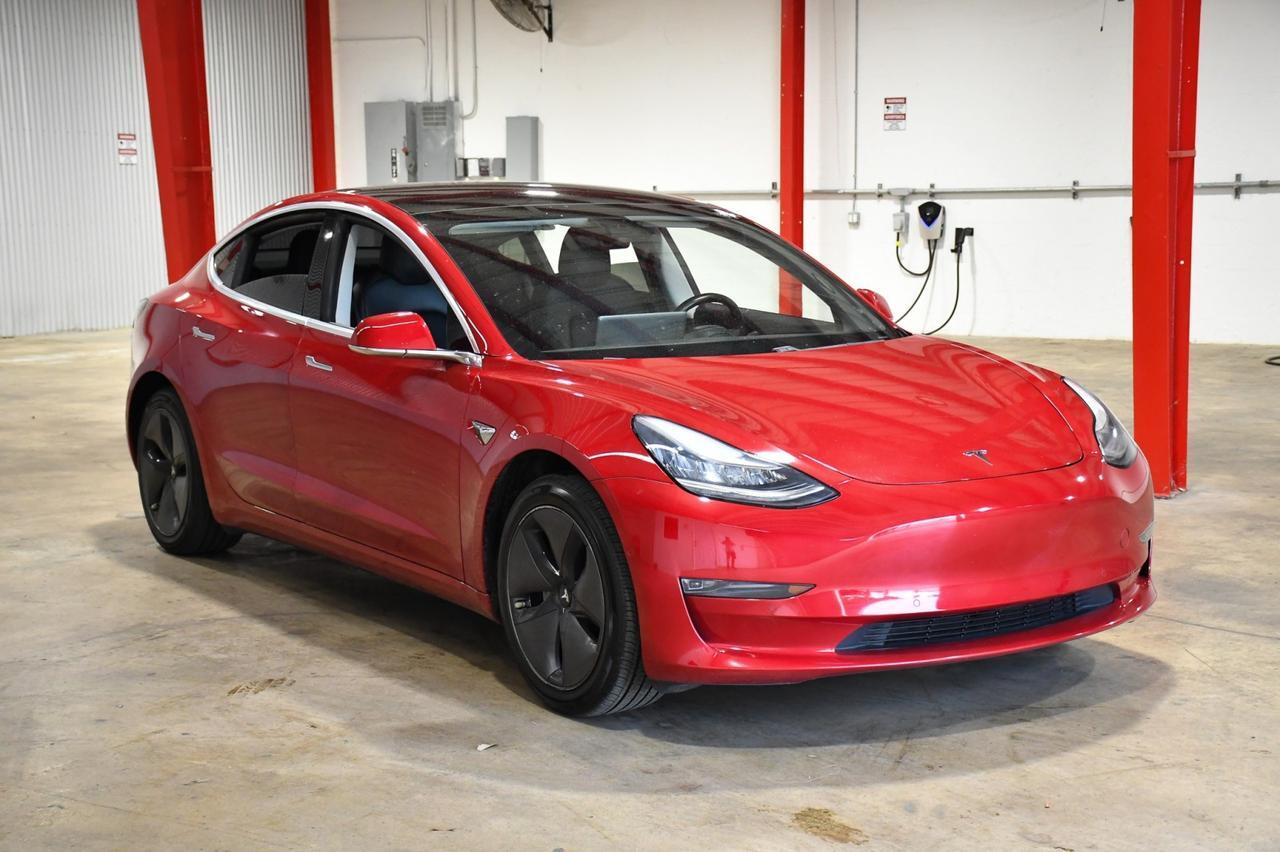 2020 Tesla Model 3 Standard Range Plus's photo