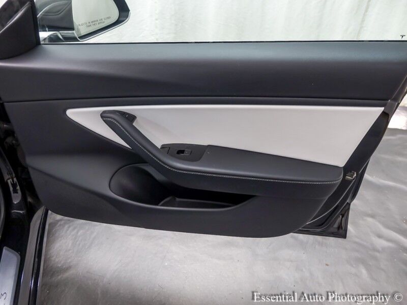 2020 Tesla Model 3 Standard Range Plus PRICE INCLUDES THE $4000 FED EV TAX CREDIT Willowbrook IL
