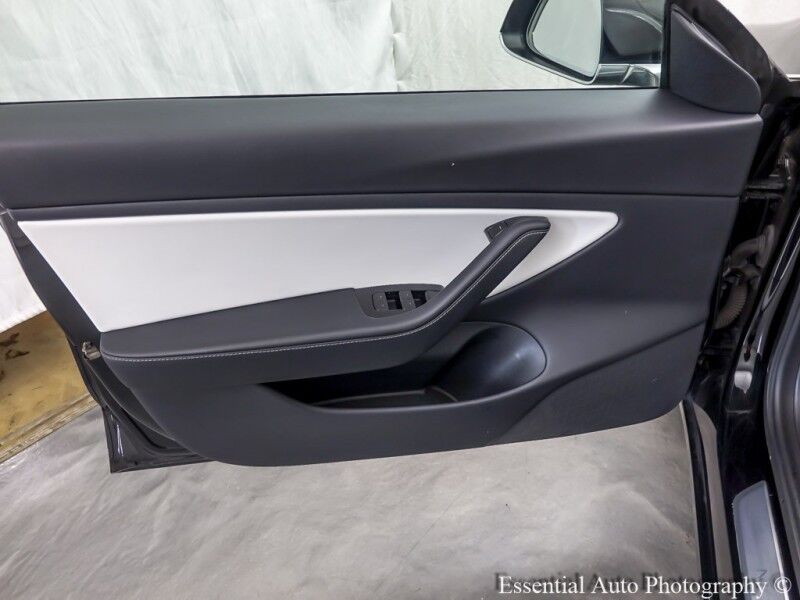 2020 Tesla Model 3 Standard Range Plus PRICE INCLUDES THE $4000 FED EV TAX CREDIT Willowbrook IL
