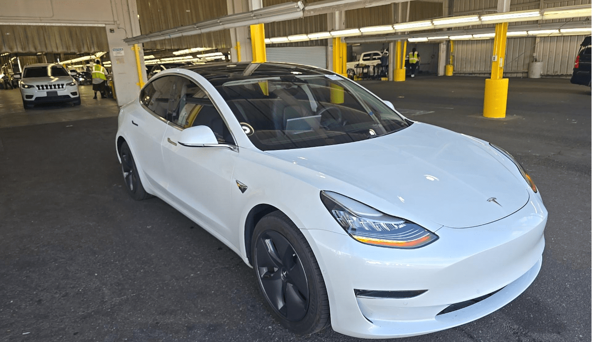 2020 Tesla Model 3 Standard Range Plus