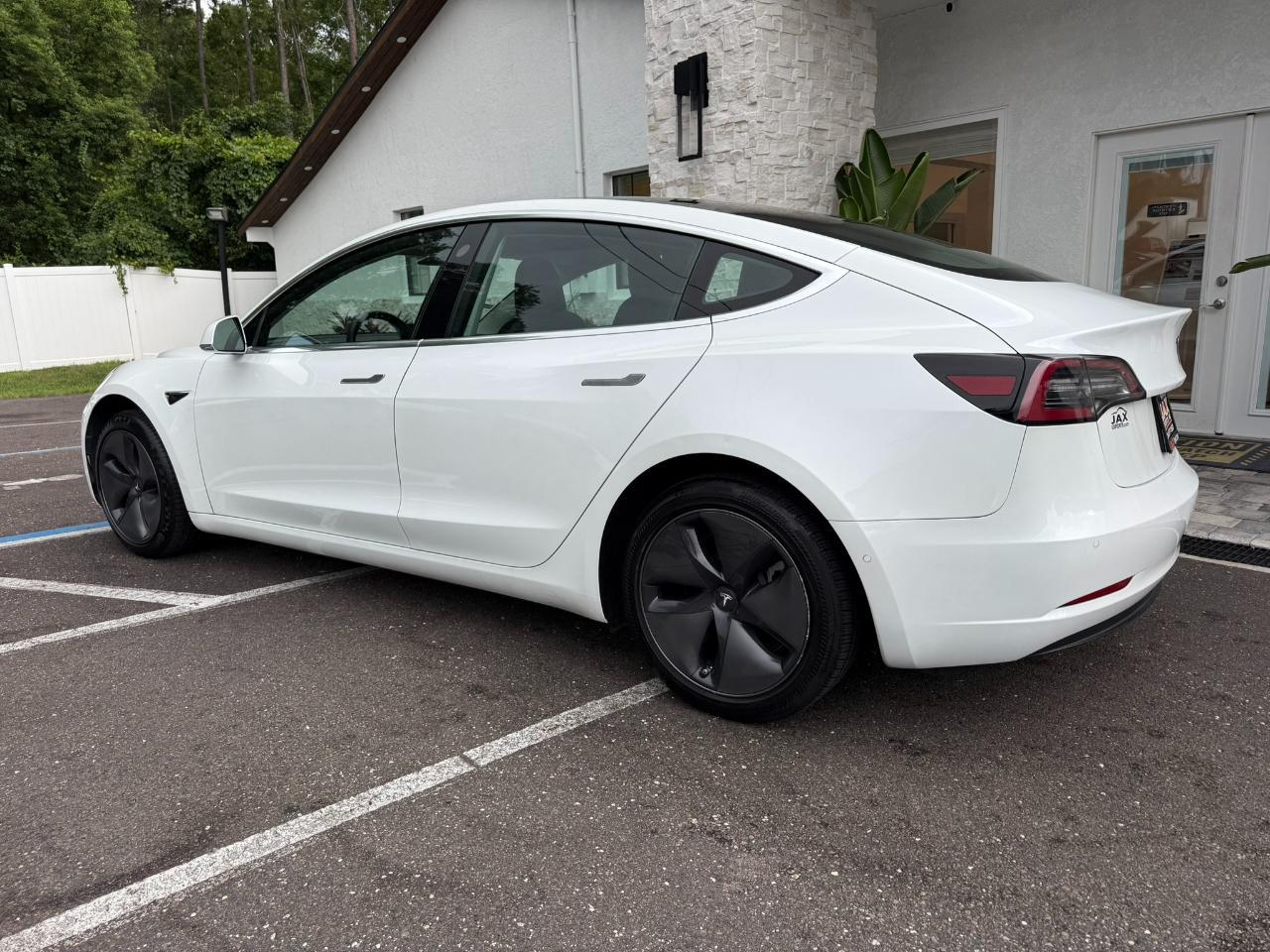 2020 Tesla Model 3 Standard Range Plus RWD