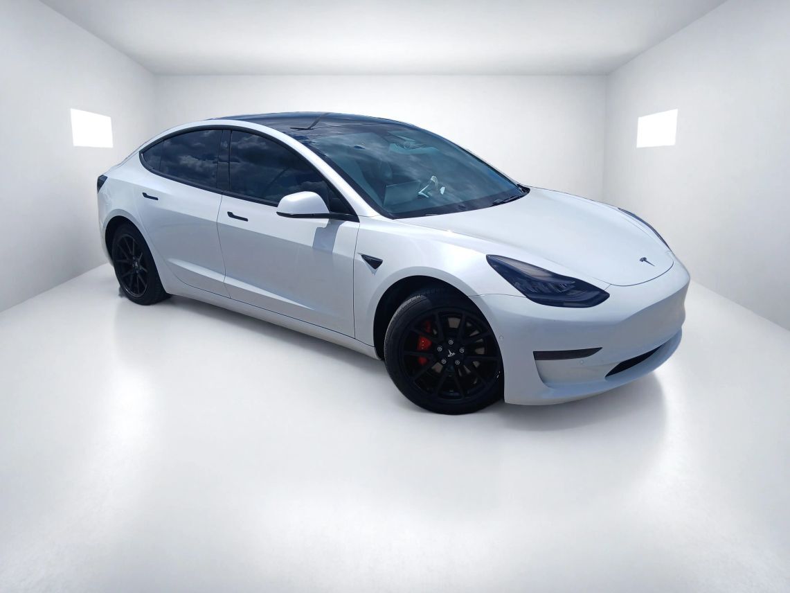 2020 Tesla Model 3 Standard Range Plus Sedan 4D